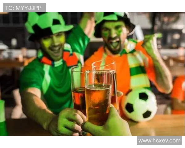 足球明星畅饮啤酒的经典瞬间回顾与精彩时刻分享 足球明星畅饮啤酒的经典瞬间回顾与精彩时刻分享